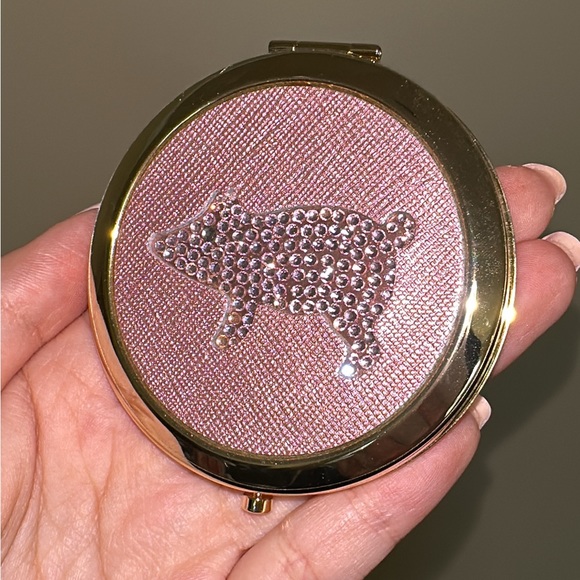 ✨🤍 NEW Henri Bendel RARE Limited Edition Year of the Pig Double Compact Mirror - Picture 15 of 17